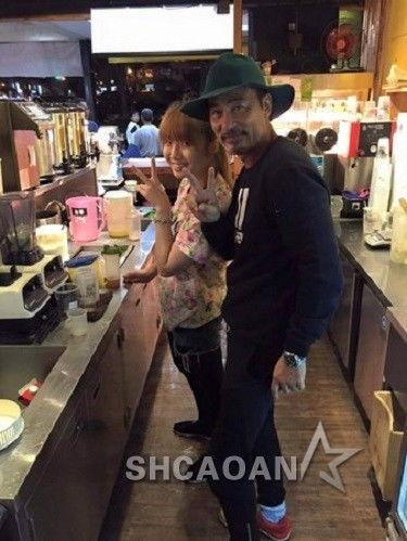 最新狗仔队爆料新闻报道,明星私生活大揭秘!